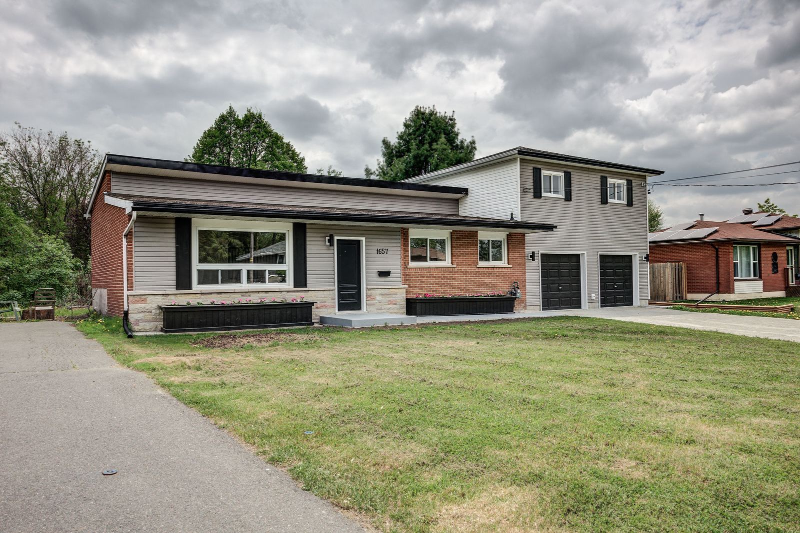 1657 Briar after - front exterior